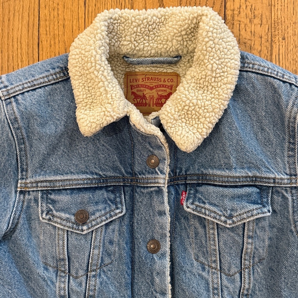 Levi’s Sherpa Lined Denim Jacket XS - Picture 2 of 4